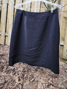 EUC Women's Caslon 14P (petite) Suit skirt fully lined